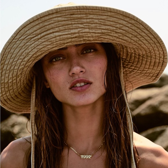 Free People Accessories - Free people lake washed bucket hat